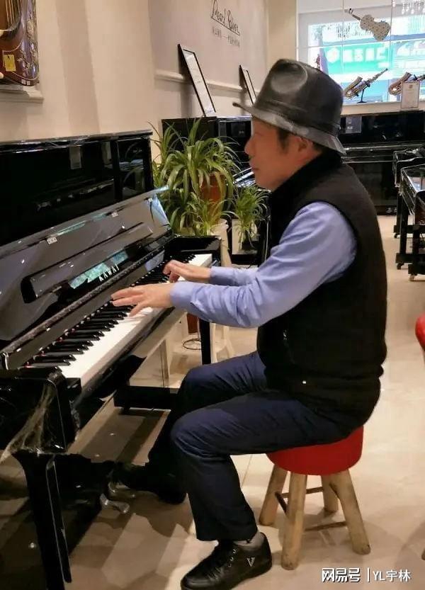 具活力的帅气男神艺术家田太华麻将胡了地球80亿人类中最